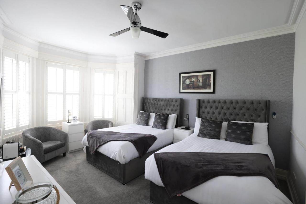 Mandalay Hotell Portrush Exteriör bild